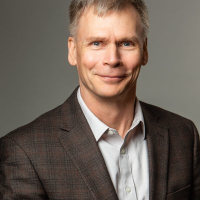 Photograph of Christopher Coates.