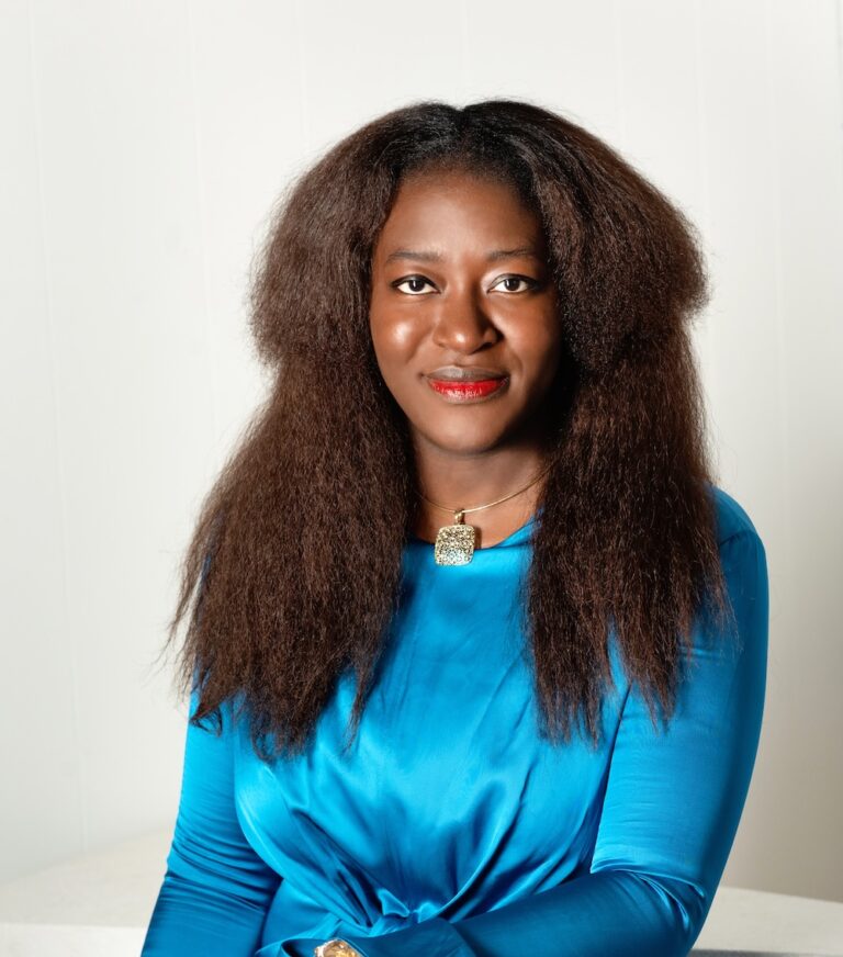 Photograph of Sinmi Adeoye.